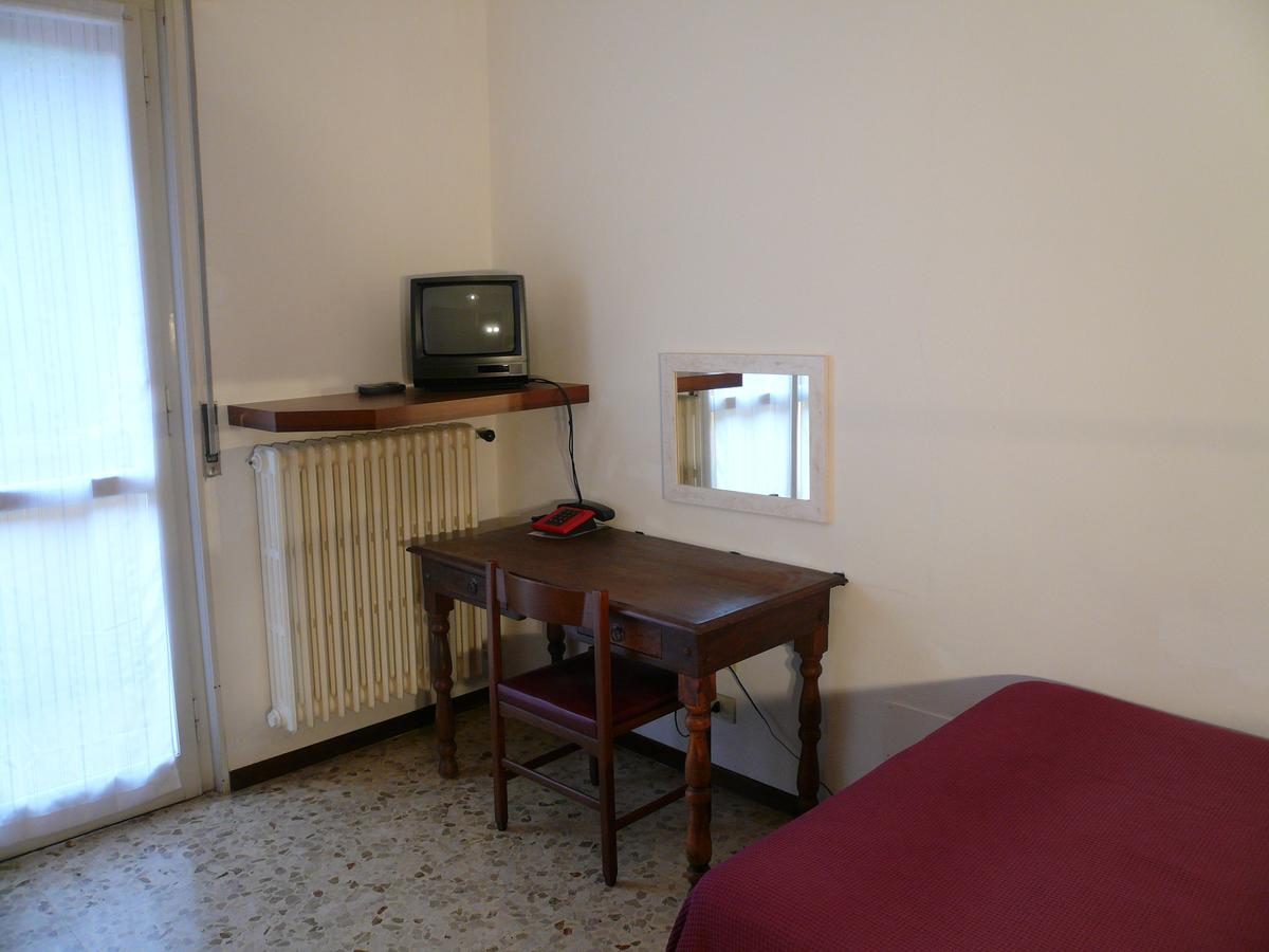 Albergo Ariston Tabiano Terme Екстериор снимка