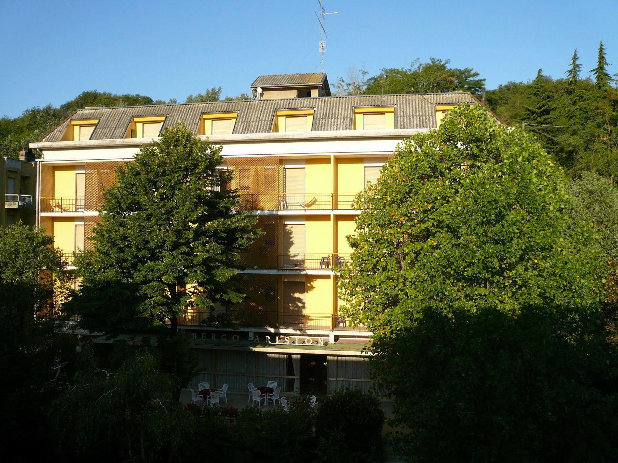Albergo Ariston Tabiano Terme Екстериор снимка