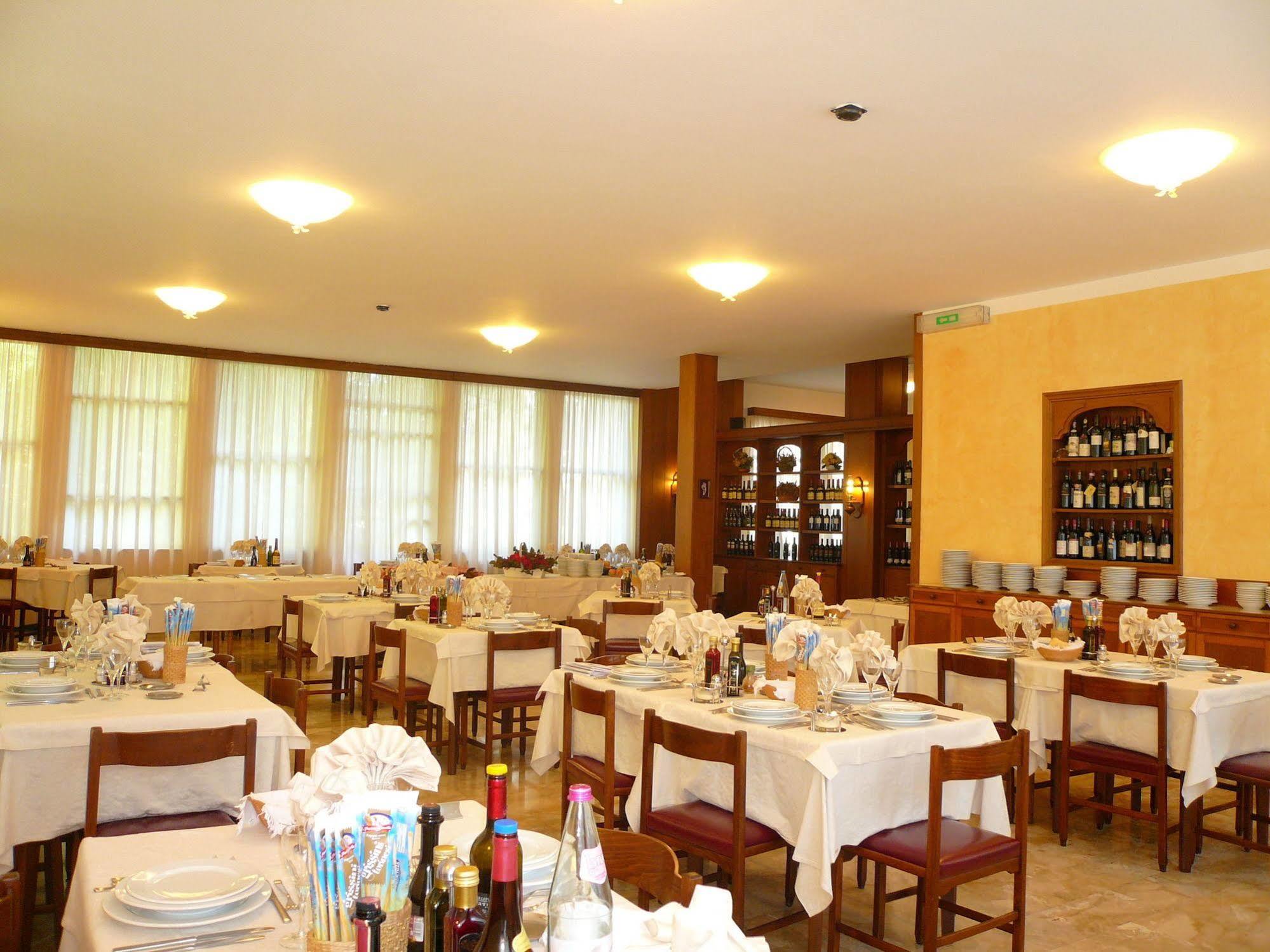 Albergo Ariston Tabiano Terme Екстериор снимка